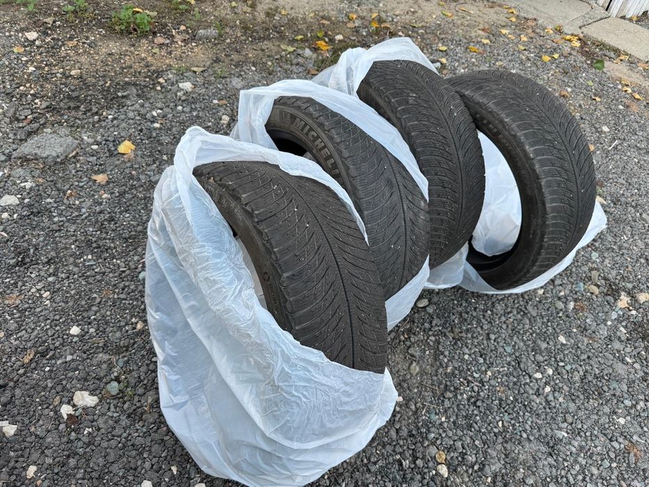 Anvelope de iarna Michelin 235/45/R18
