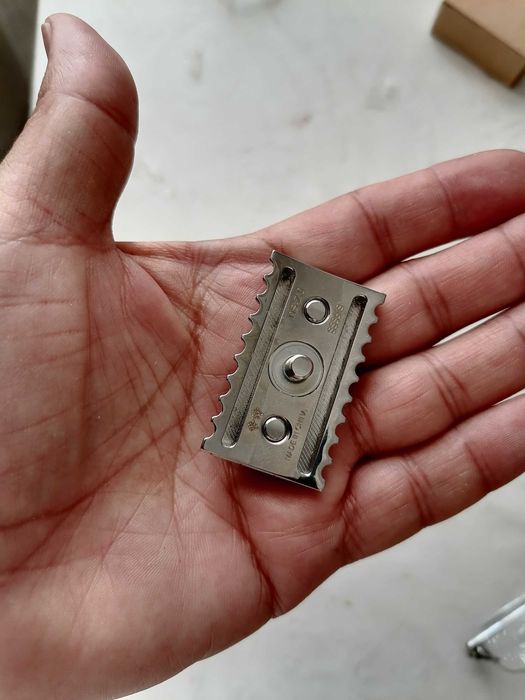 Aparat de barbierit clasic din inox