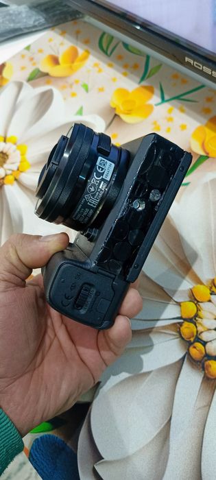 4 K Sony  a 6400 sotila yaxshi xolatda