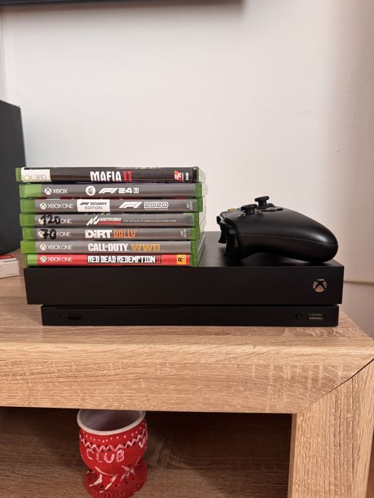 Vand Xbox one X impecabil