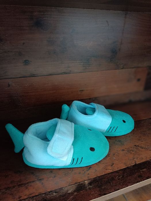 Пантофки Акули 26 номер