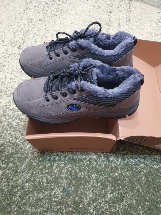 Pantofi noi 41-42