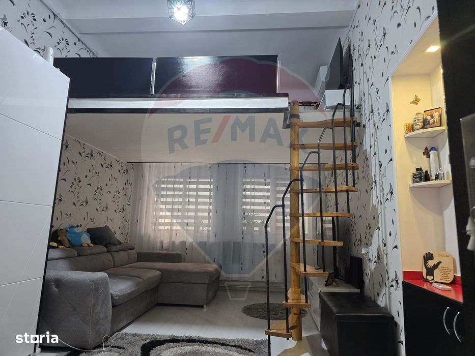 Apartament cu 3 camere de vânzare în zona Central