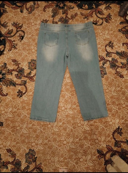 Vând blugi marime 4xl model larg MANFINITY