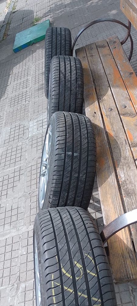 BMW 1 Series F40 2 Series F44 M550 225/45/17