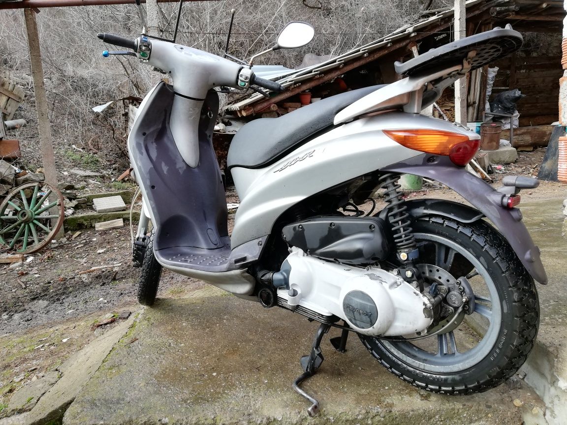 Пежо Луксер 125 Peugeot Loxoor 125