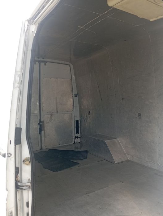 Vând Mercedes sprinter frigorific și la priză 220