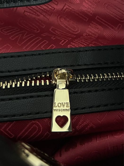 Дамска чанта тип торба на Moschino