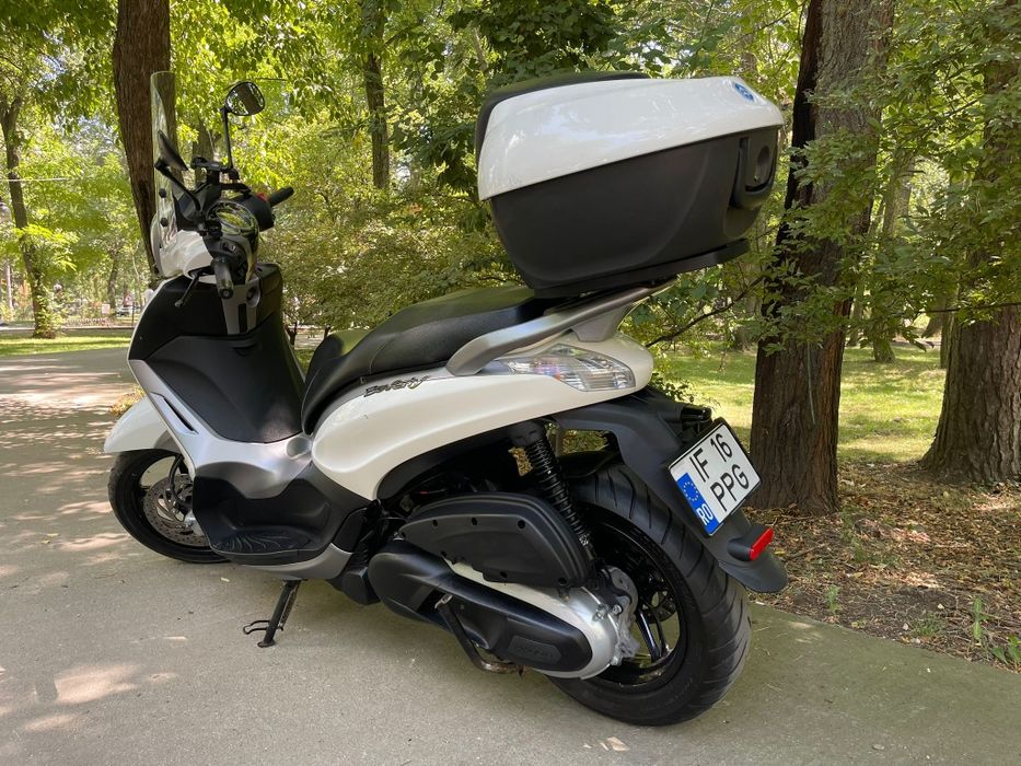 Piaggio Beverly 350 Sport Touring