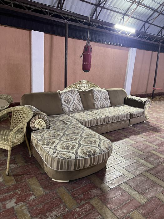 Уютный угловой диван-кровать