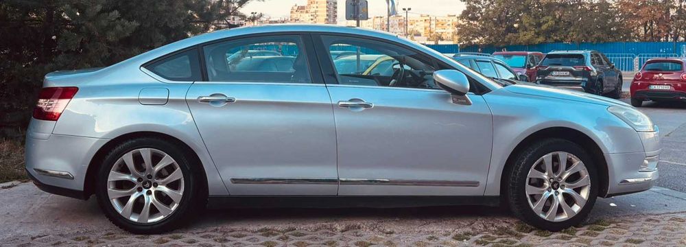 Автамабил Ситроен С5