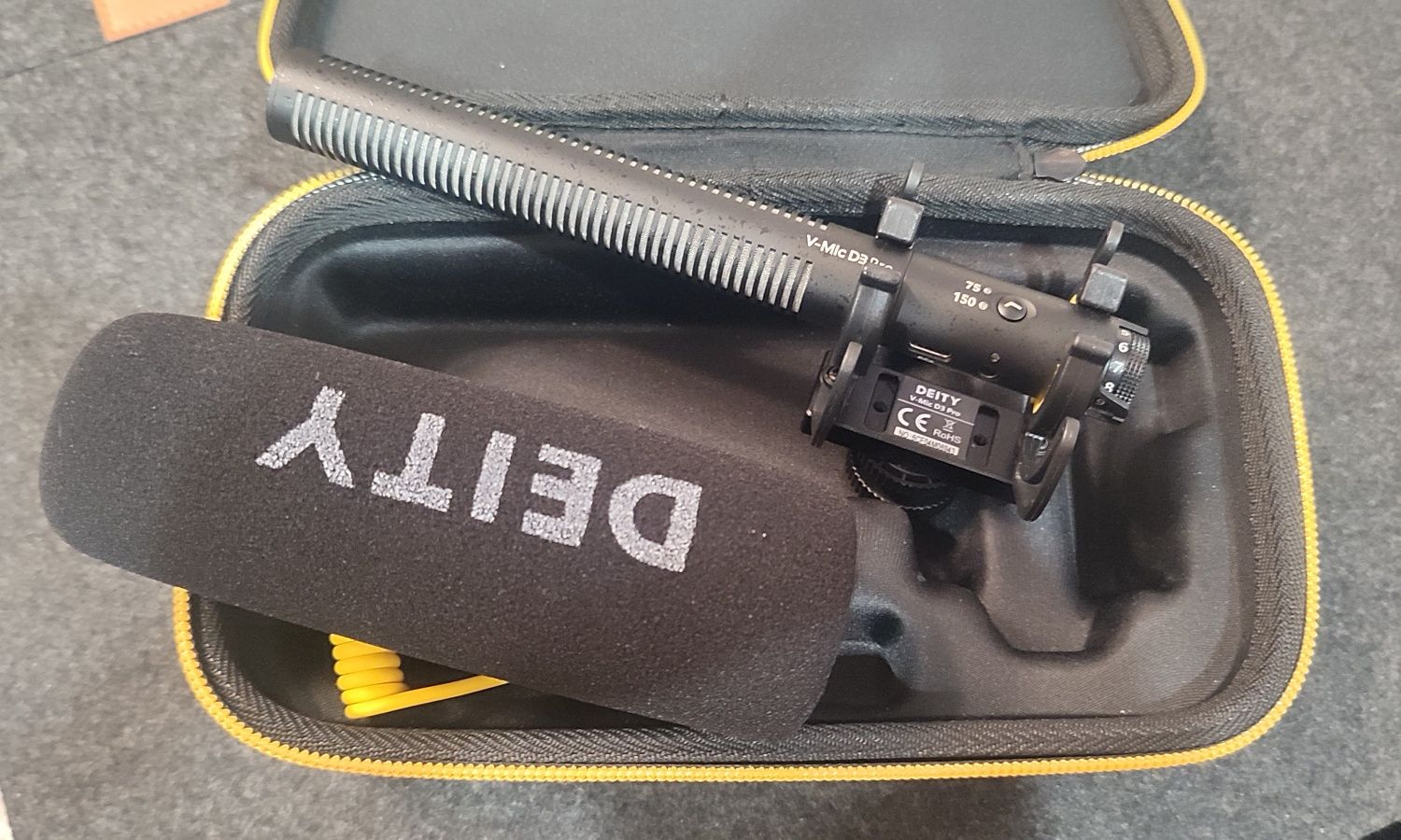 Microfon shotgun Deity V-Mic D3 PRO Supercardioid pentru aparate DSLR