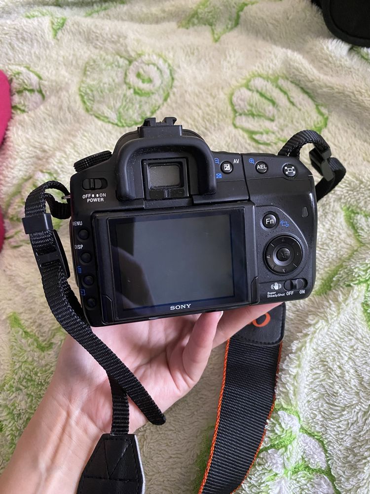 Продам профессиональный фотоаппарат Sony a350