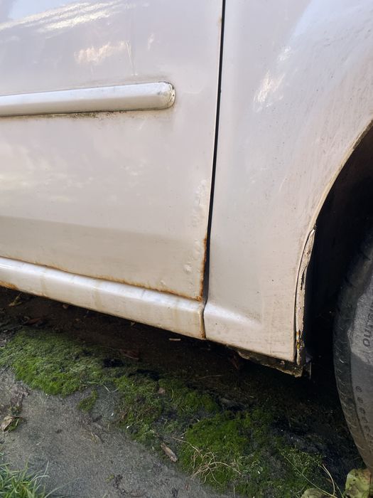 Vand dacia logan ,nepornita de 2 ani