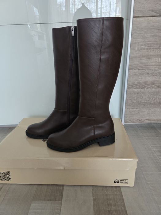 Кафяви високи ботуши 38н.