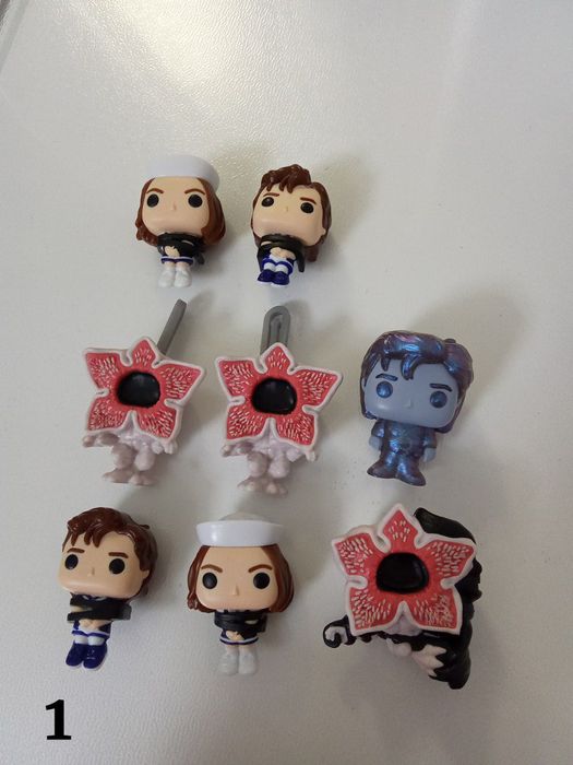 Stranger things kinder joy