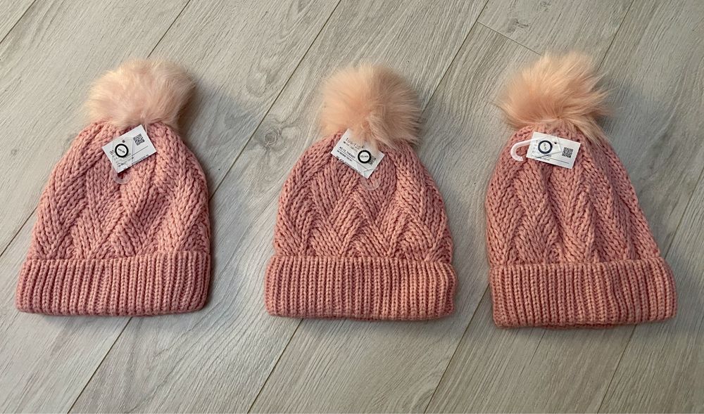 Caciula/ fes gros si super pufos fete, C&A, nou