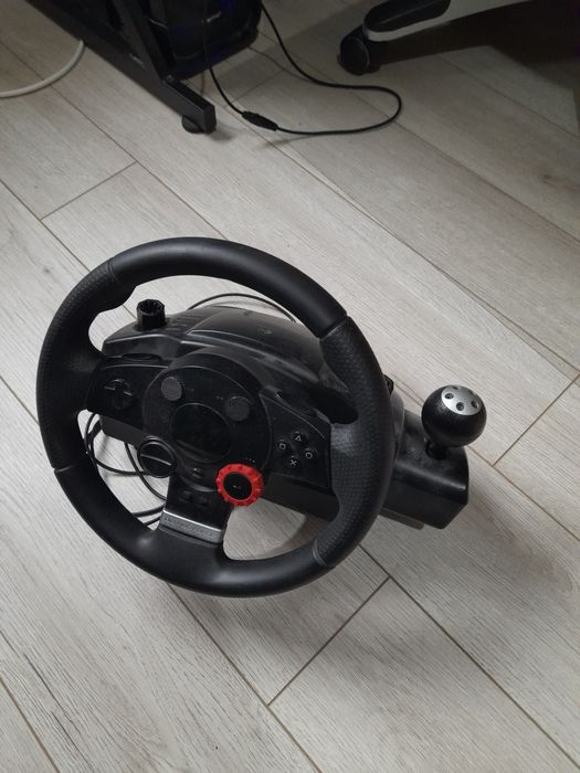 Logitech Driving Force GT de vânzare!