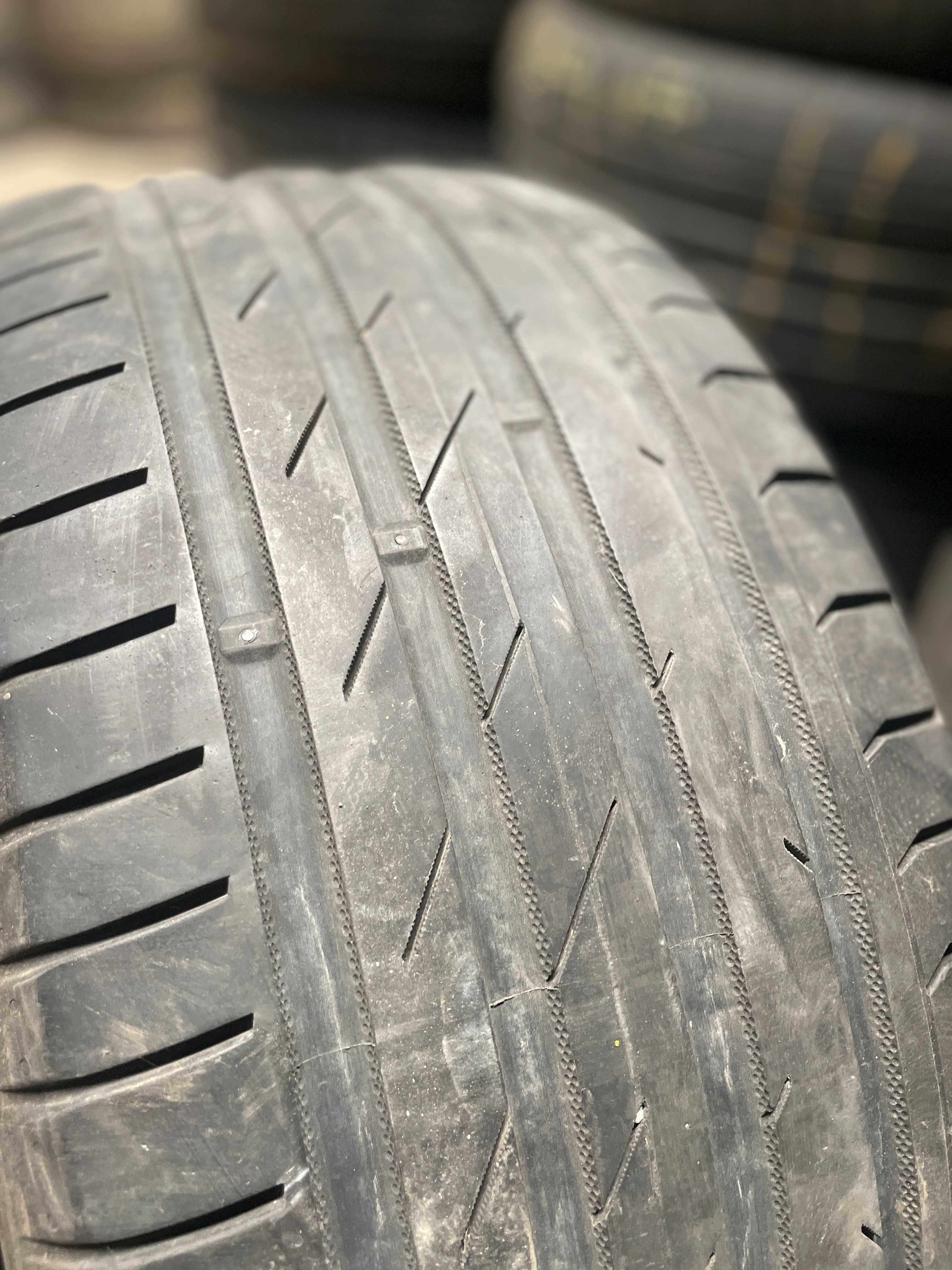 2x 245 45 17 Nokian Zline