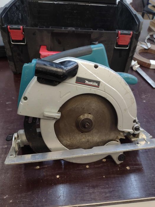 Циркуляр Макита BSR730