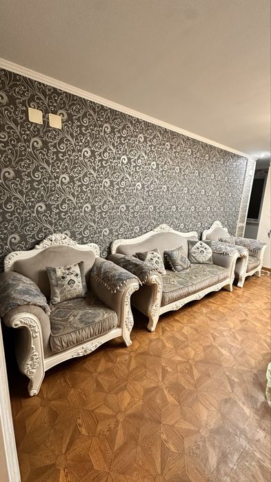 Диван и 2 кресла