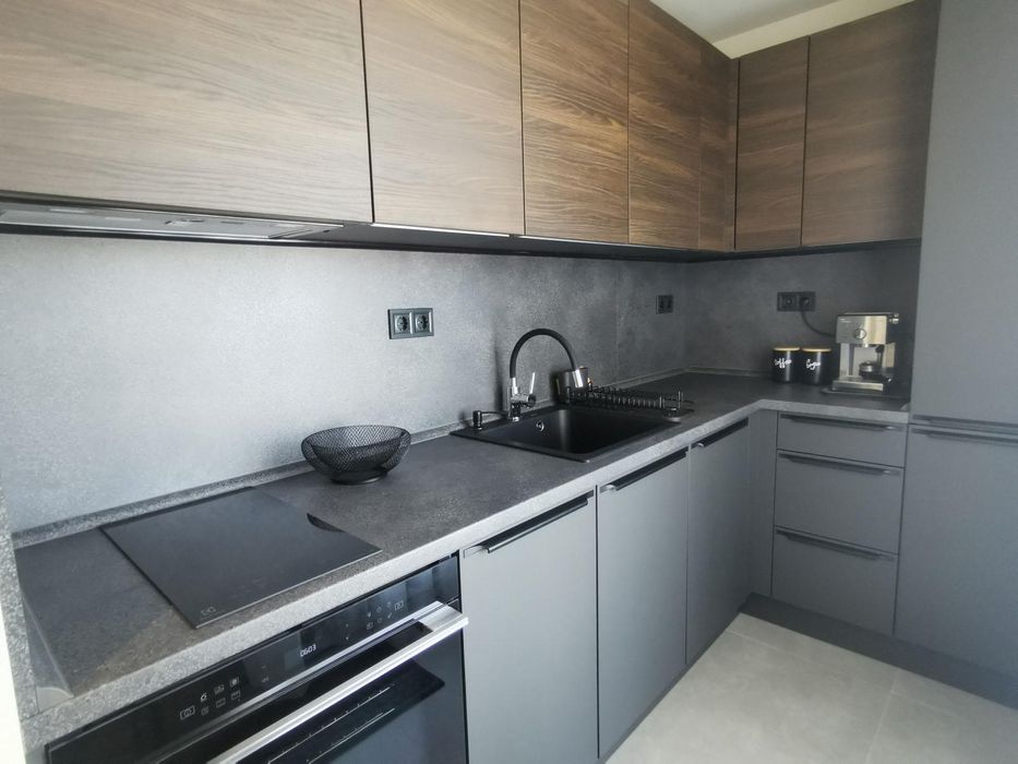 Дава се под наем Къща в Бургас, Крайморие - 180 кв.м за 2040 € - Снимка #2
