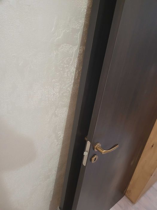 Интериорни врати