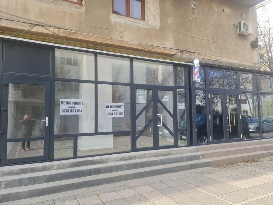 Ofer spre inchiriere spatiu comercial 40 m2 explanada Pascani