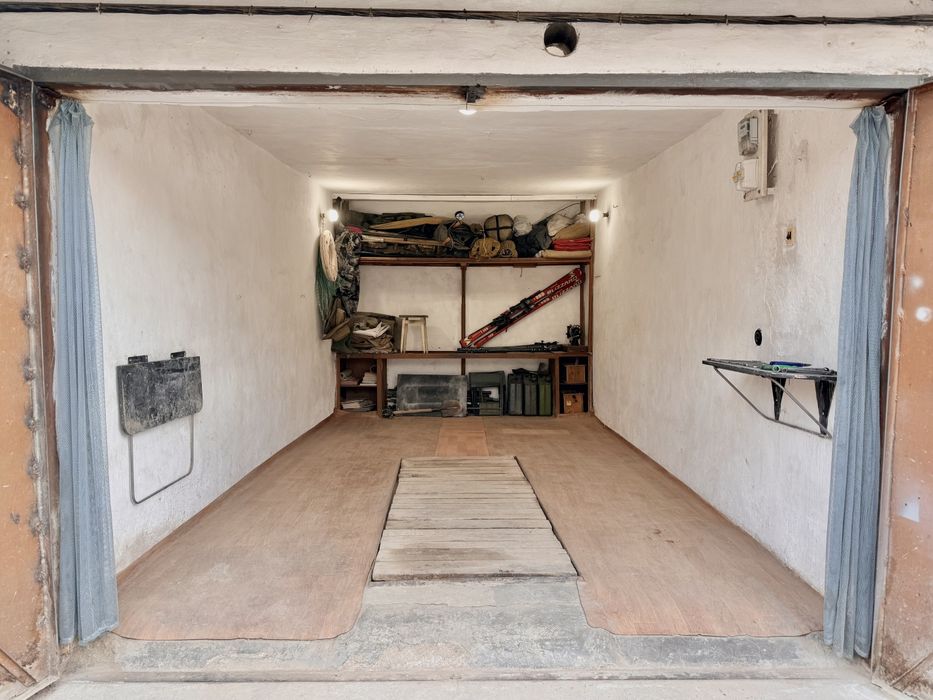 Продам гараж с ямой