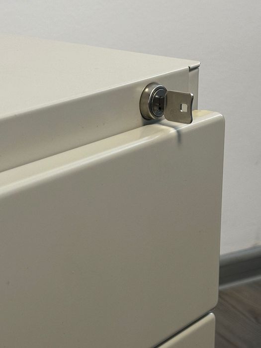 dulap cu roti rollbox metal Steelcase livrare inclusa orice localitate