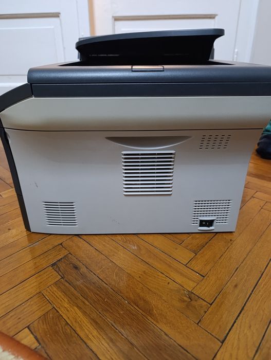 Vând imprimanta Brother MCF-7820N