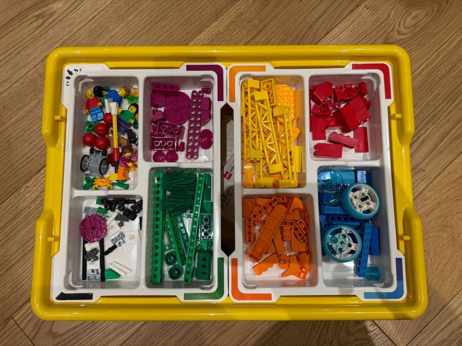 LEGO Education SPIKE™ Essential – 6+
