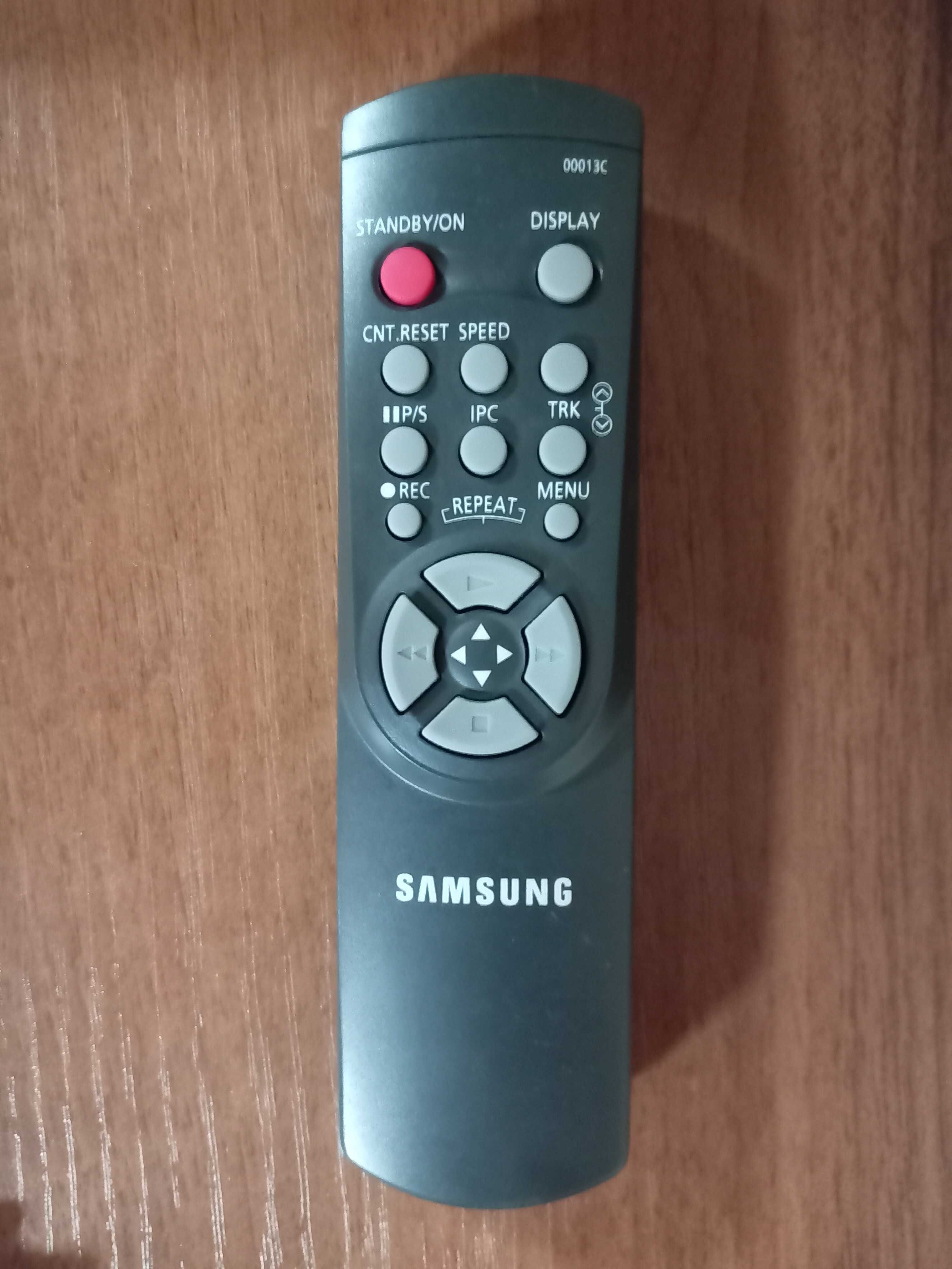 Продам рабочий видеомагнитофон Samsung