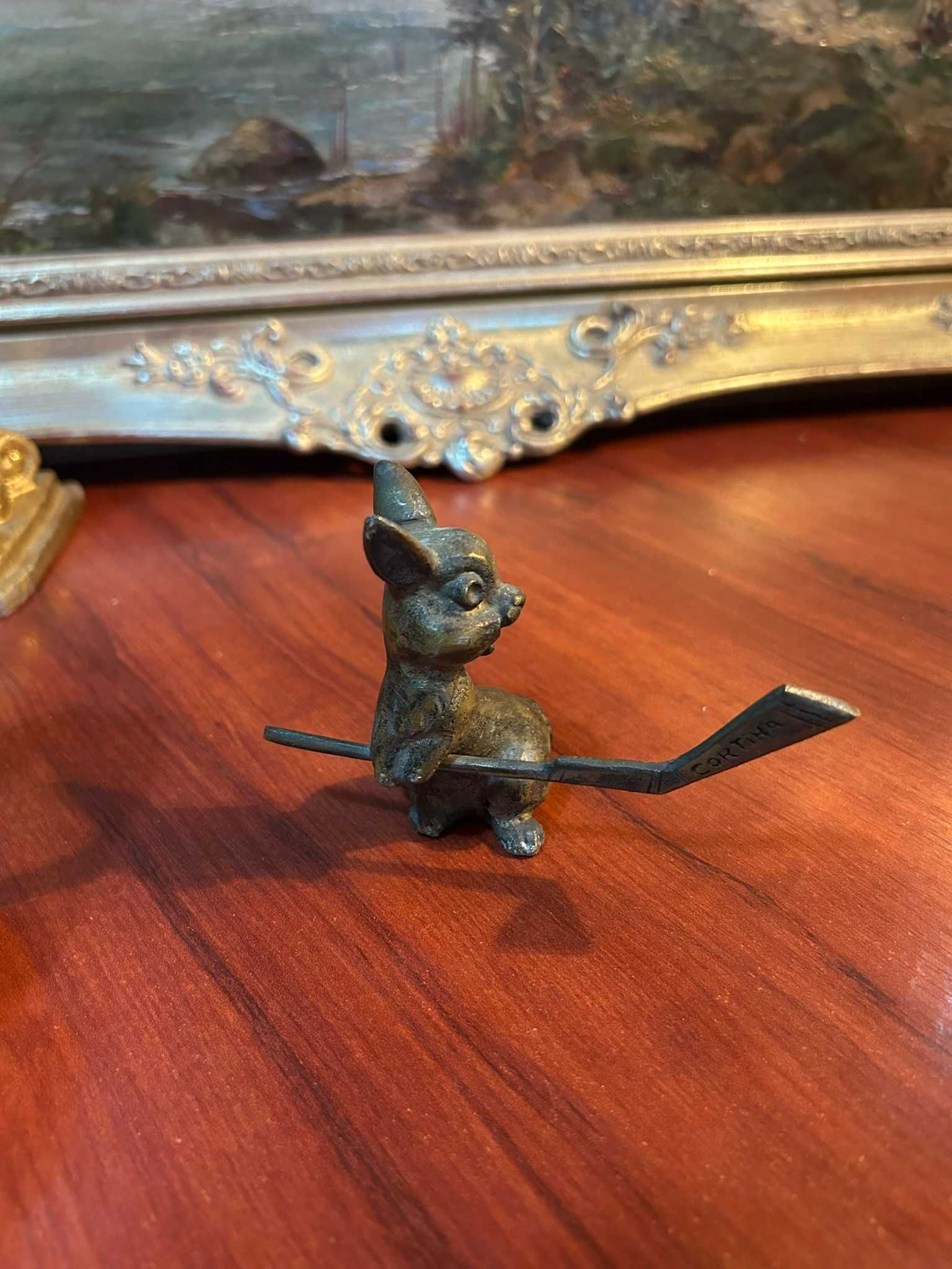 DN036 277g Figurina iepuras de alama de 8cm h 11 cm latime