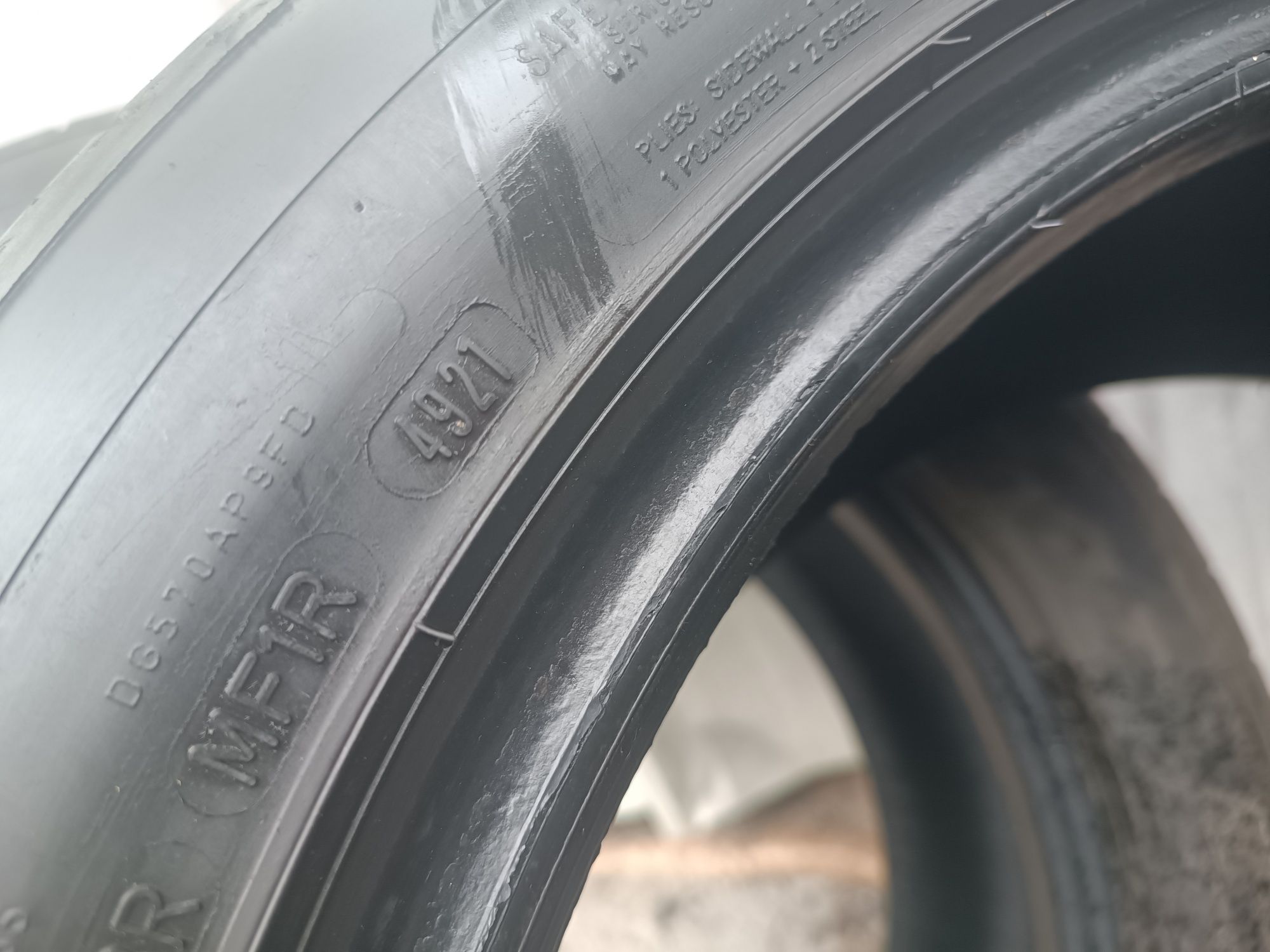 215/55/17 Dunlop Дот 4921