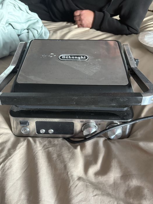 Продам гриль delongi