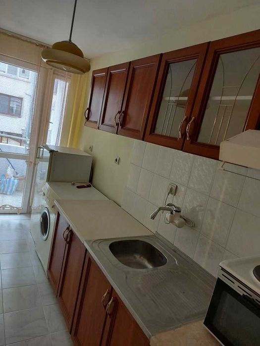 Дава се под наем Двустаен апартамент в Бургас, Възраждане - 55 кв.м за 150 € - Снимка #8