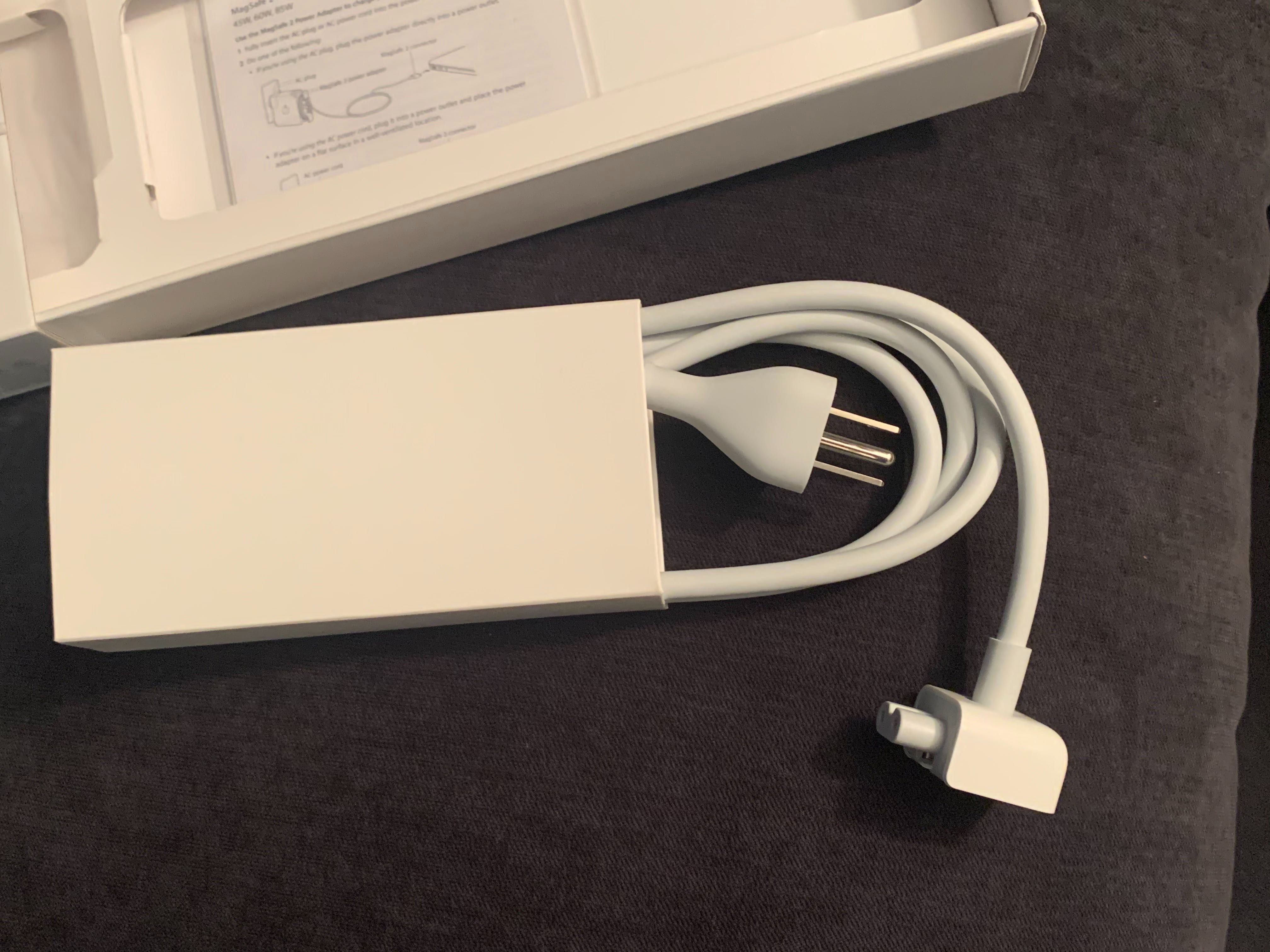 Кабел за MacBook Pro с щепсел за САЩ _ Macbook power cable for USA