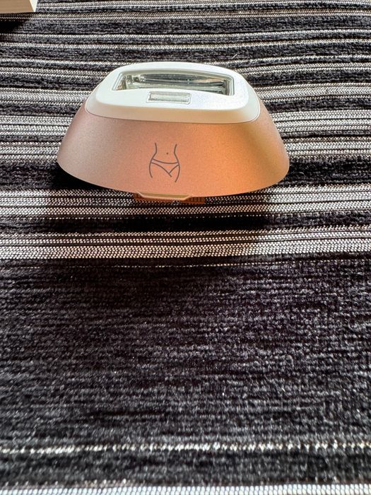 Фотоепилатор Philips Lumea Prestige BRI 965
