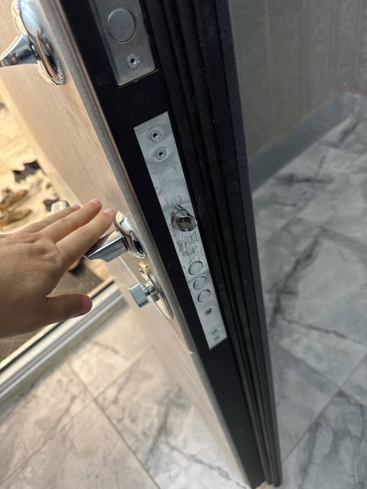 Установка замка скрывать без ущерба ремонт и Стамбул дверей