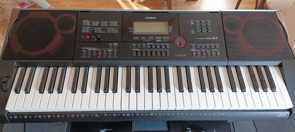 Продавам клавир casio ctx3000
