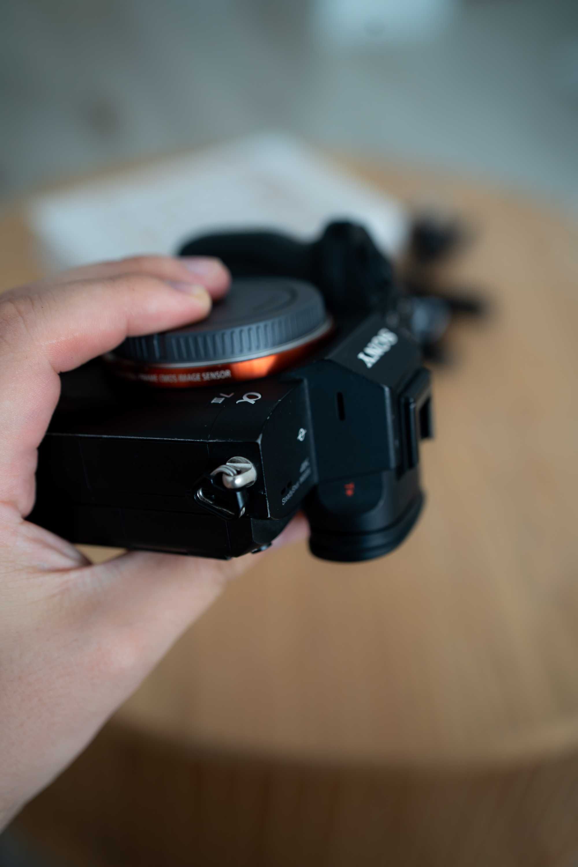 Aparat foto Sony A7 III, schimbat shooter