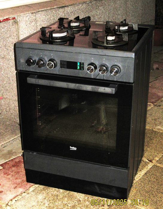 aragaz BEKO  4 ochiuri,  gaz + electric