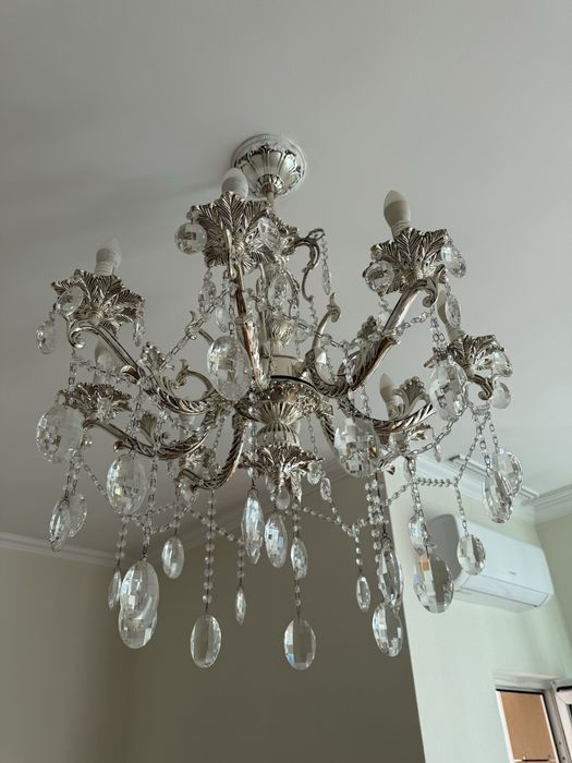 Люстры очень хорошего качества