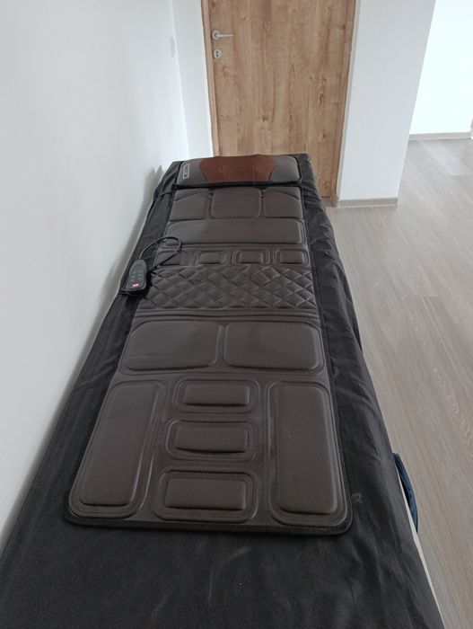 Vând saltea de masaj