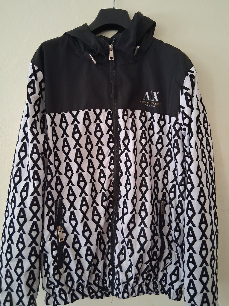 Яке Armani Exchange