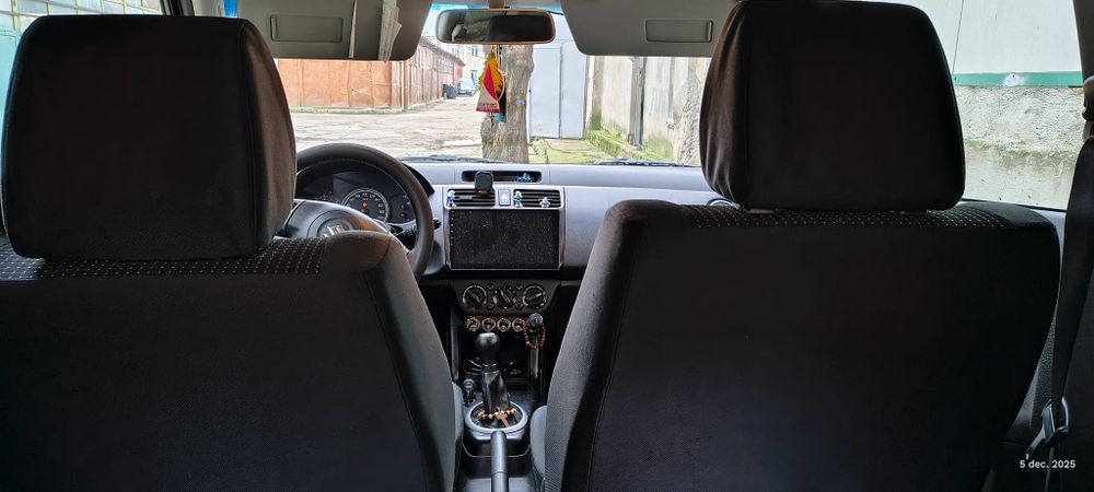 Suzuki swift 1.3 16 v
