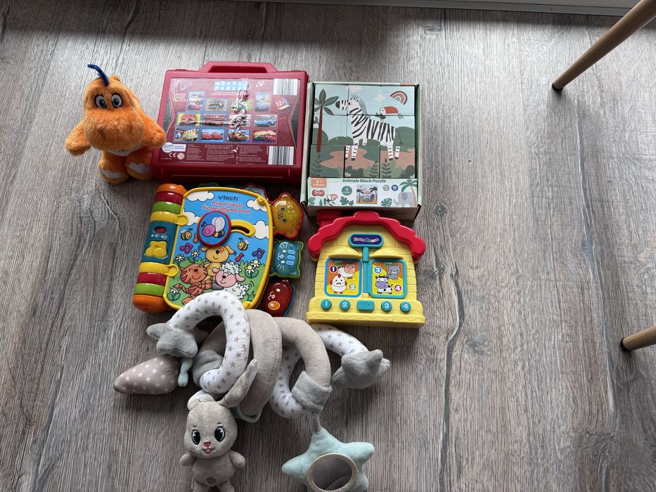 Lot jucarii bebe