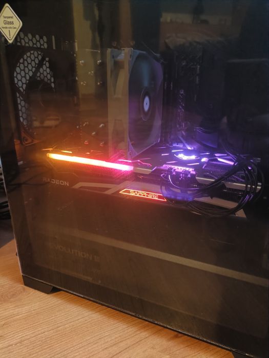 Placa video Sapphire Nitro+ RX6700xt