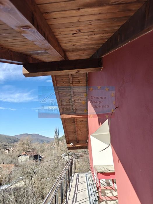 Продава се Къща в с. Углярци, Област Перник - 260 кв.м за 366 €/кв.м - Снимка #19